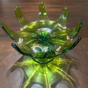 Vintage Viking 8 Pedal Green Glass Pedestal dish - Large Collectible Decorative